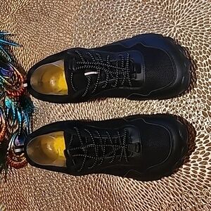 HIKE Hivaka Men's  Barefoot Ultralite Black Sneakers   8-8.5/EU41 & 9-9-.5/EU42